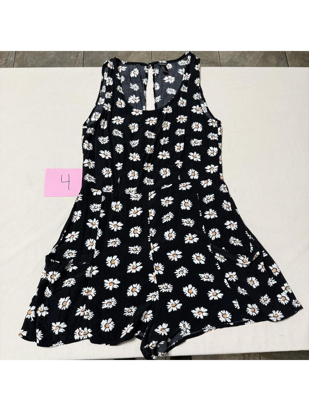 Forever 21 Black Daisy Print Sleeveless Romper Size M